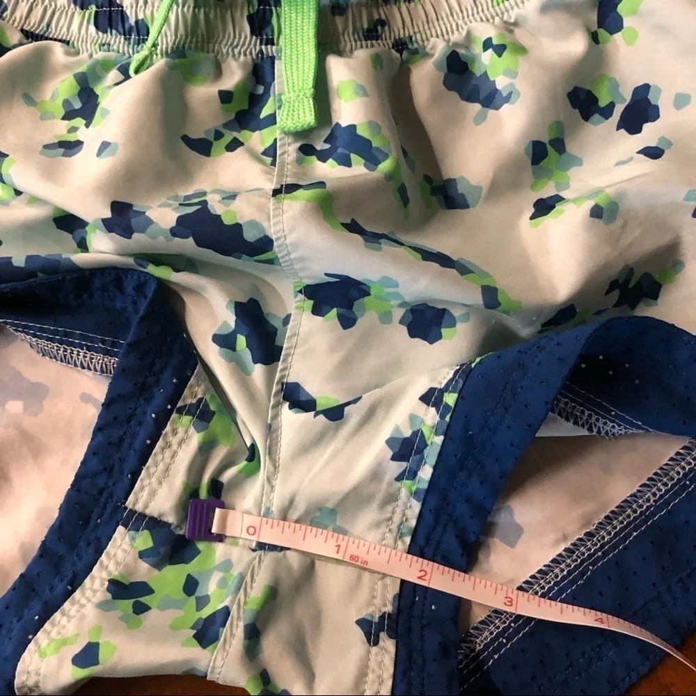HURLEY - GIRLS COLORFUL SHORTS SIZE MEDIUM